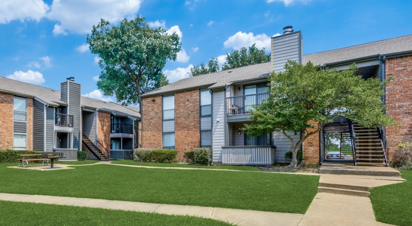 the apartment complex at The Falltree Apartments