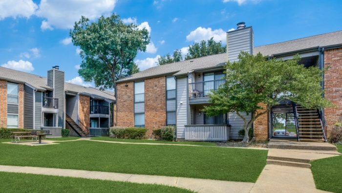 the apartment complex at The Falltree Apartments